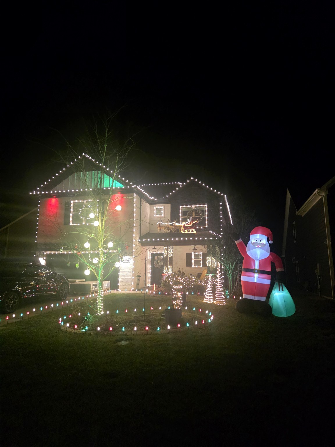 Holiday lighting project by Tennessee Twinkle Co.