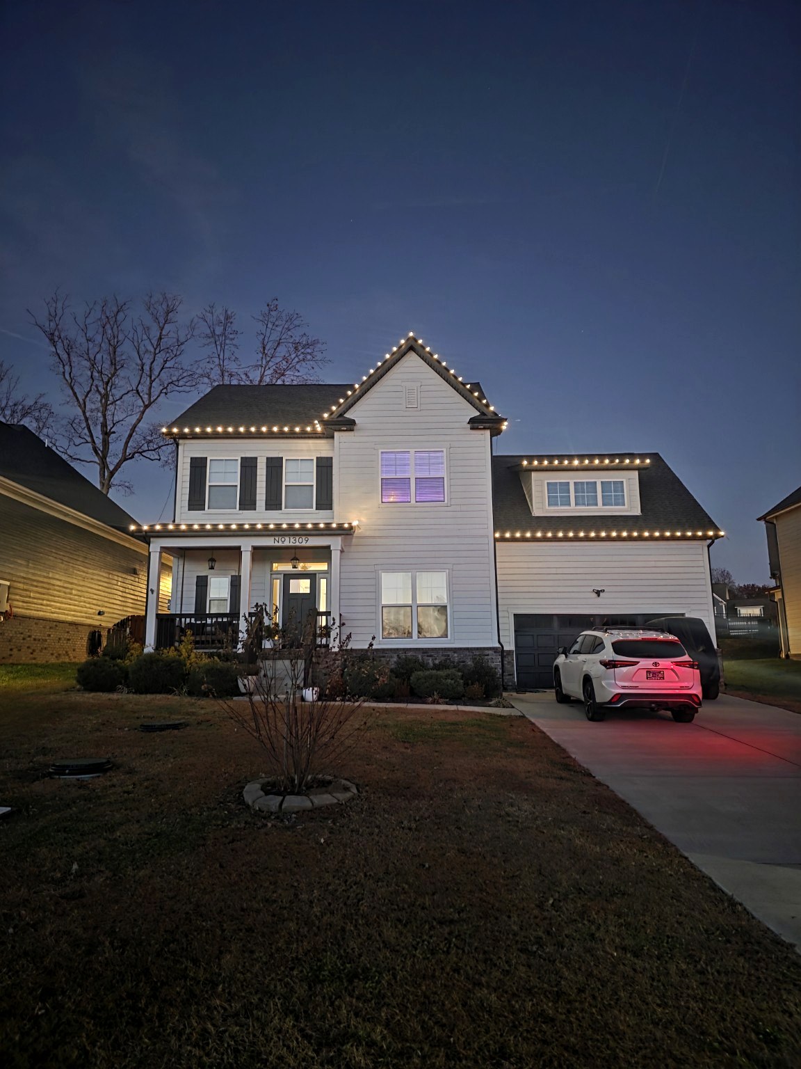 Holiday lighting project by Tennessee Twinkle Co.